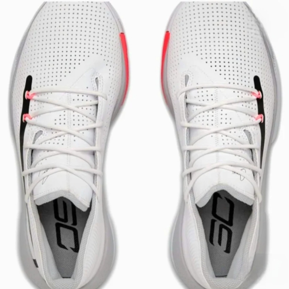 NWT! Under Armour Men's SC 3ZER0 III Athletic Shoe, White//mod Gray, 16 M US